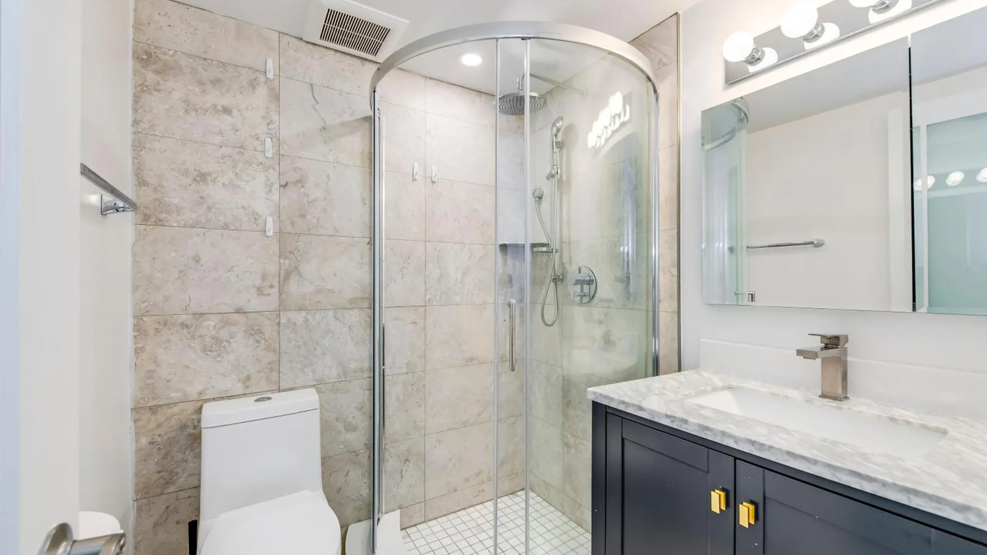 Homestay Toronto Midtown Home Suites